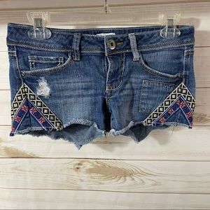 Mudd Low Rise Aztec Print Denim jean shorts